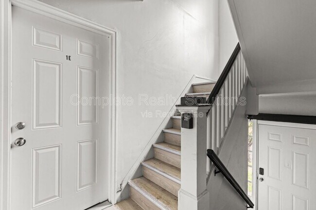 Building Photo - 3702 Meramec St