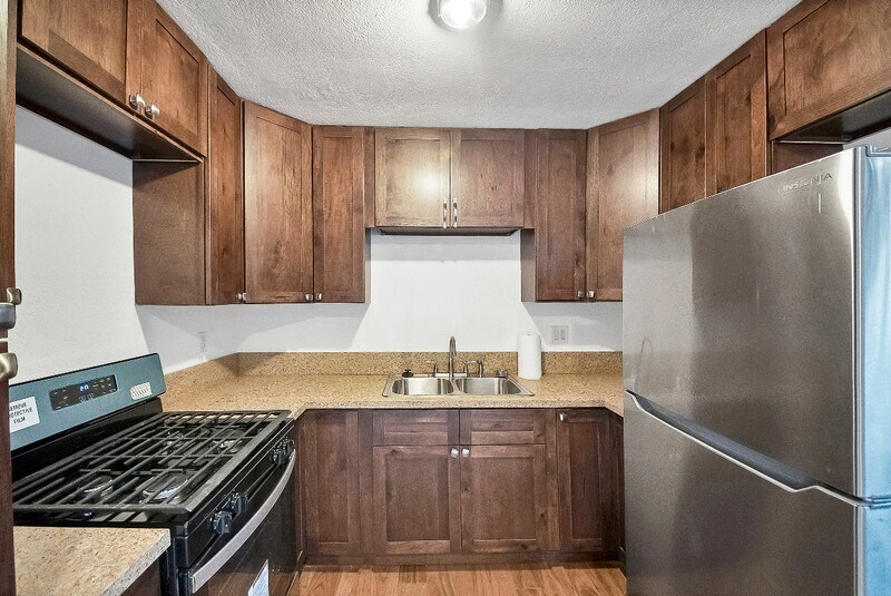 Building Photo - 2458 Normandie Ave