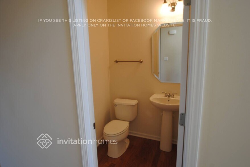 Building Photo - 13301 Eastfield Village Ln