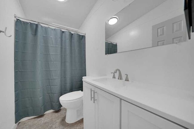Building Photo - 5604 Heritage Dr
