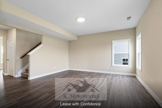 Building Photo - 916 Camden Ct