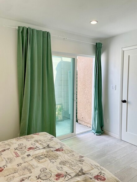 Building Photo - 19934 Saticoy St