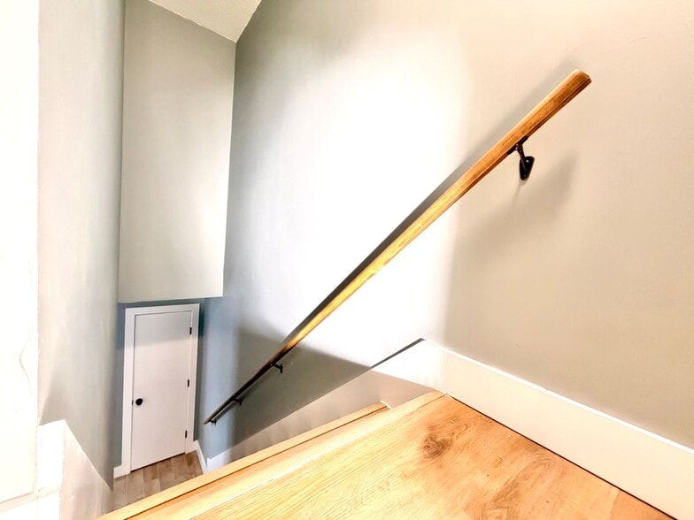 Building Photo - 531 N Betty Jo Dr