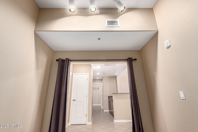 Building Photo - 2302 N Central Ave