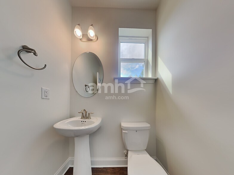 Building Photo - 156 Rivulet Dr