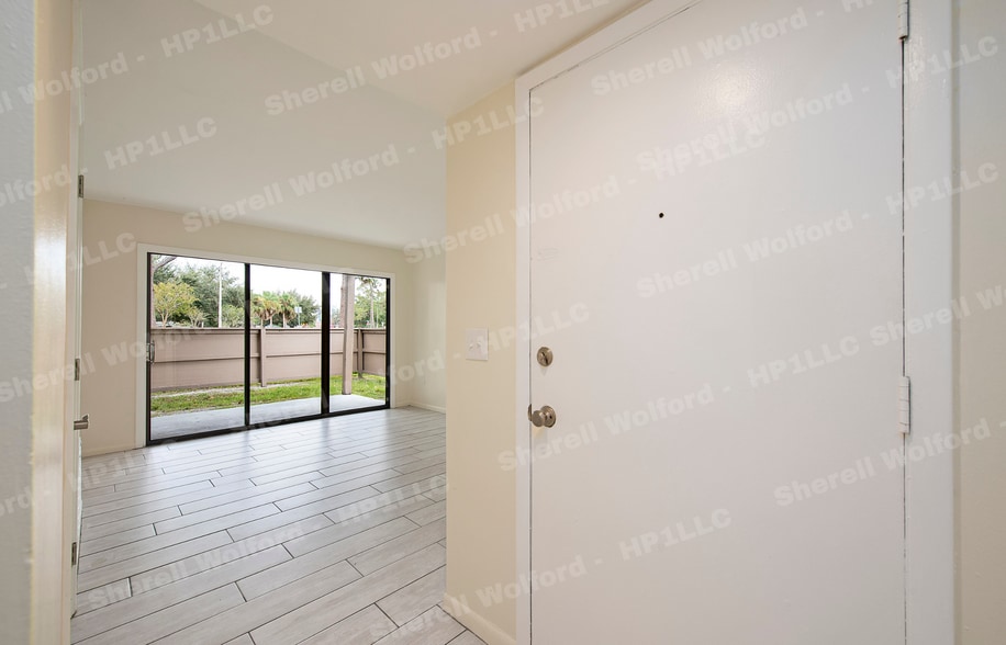 Building Photo - 5739 Peregrine Ave