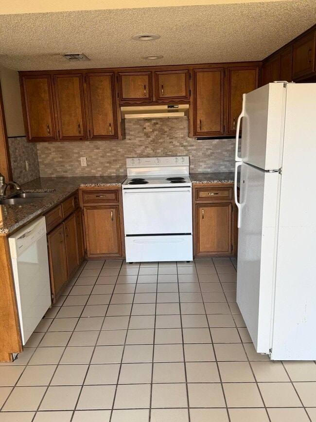 Building Photo - 7203 Memphis Ave