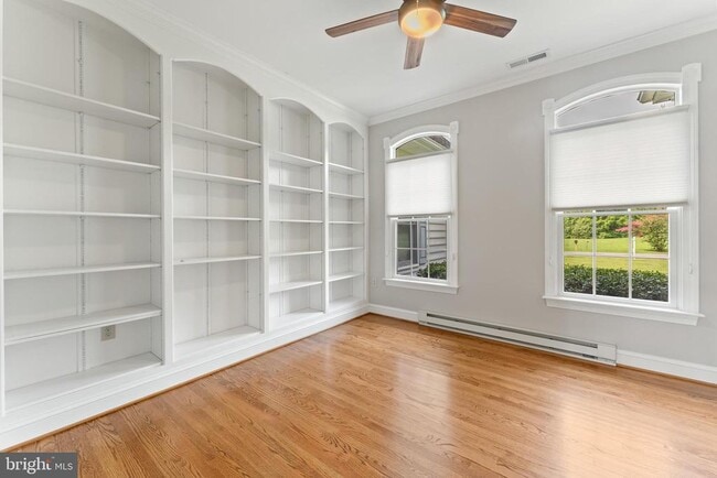 Building Photo - 8237 Hickory Dr