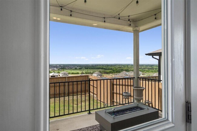 Building Photo - 11620 Comano Dr