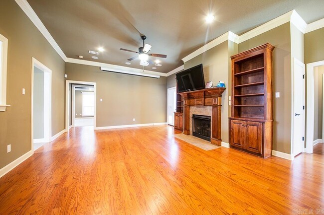 Building Photo - 19 Tradewinds Dr