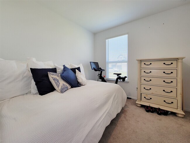 Building Photo - 17986 Plow Beam Dr