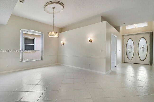 Building Photo - 2752 Barclay Ln