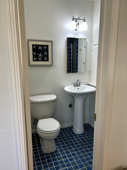 Building Photo - 901 E Ocean Blvd