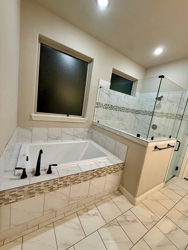 Building Photo - 1110 Bernard Meadows Dr