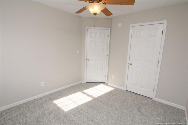 Building Photo - 101 Lake Meadow Dr