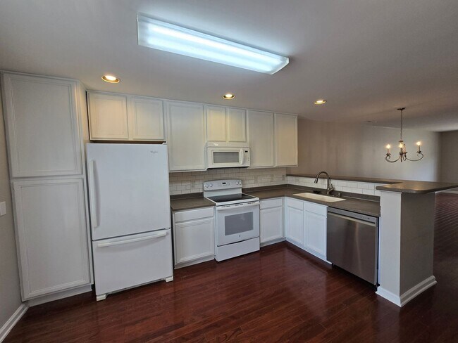 Building Photo - 10028 Blackwell Dr