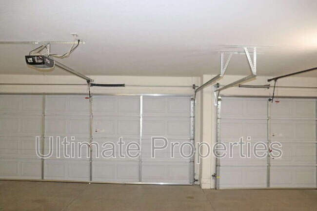 Building Photo - 25806 N 50th Glen