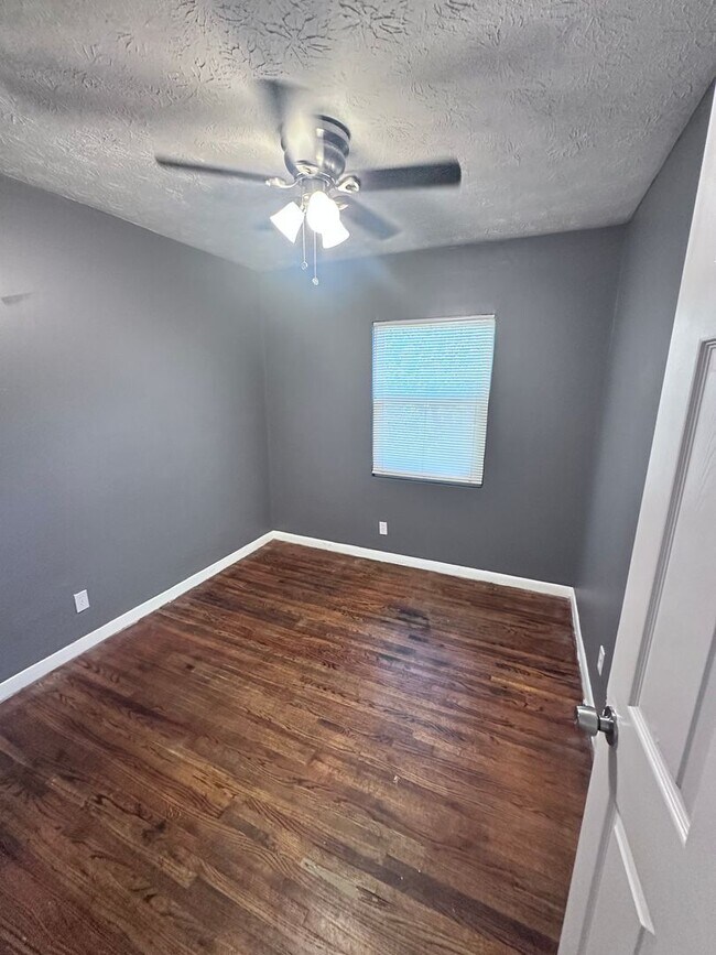 Building Photo - 3620 Effee St