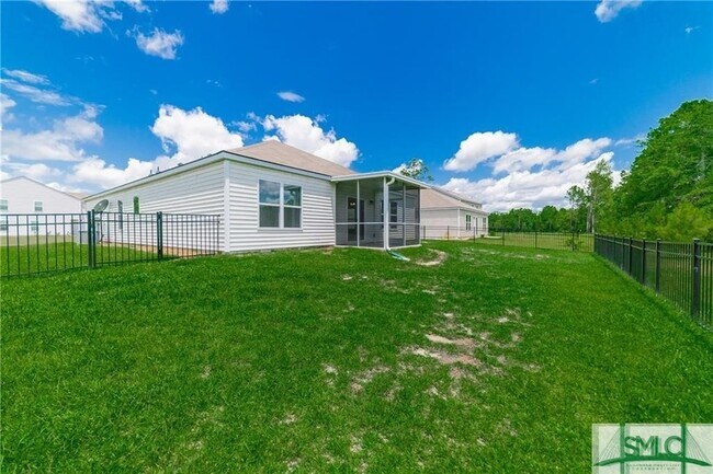 Building Photo - 595 Hogan Dr
