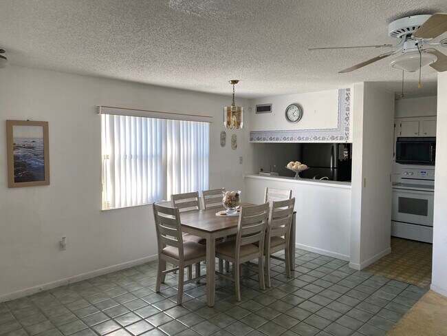 Building Photo - 345 Medallion Blvd