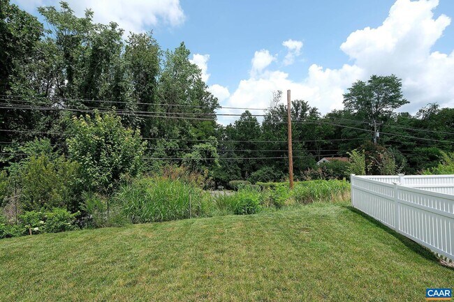 Building Photo - 922 Marsac St