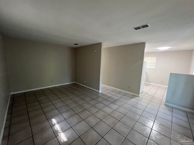 Building Photo - 5859 Mapleton St
