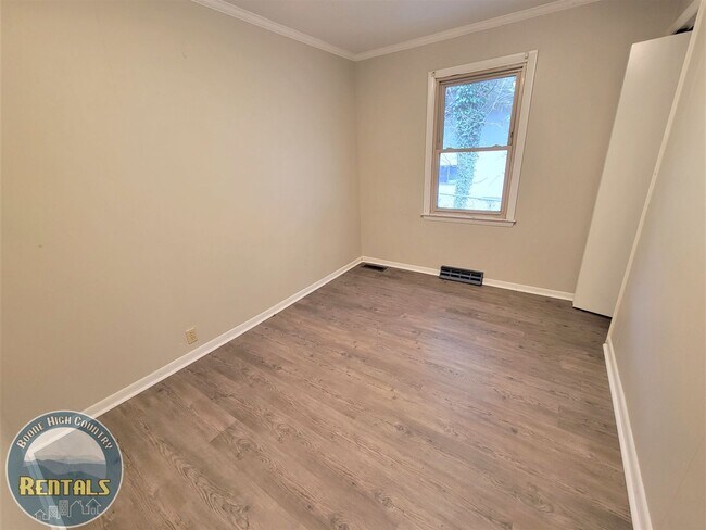 Building Photo - 3bd/2ba House On Faculty Street---Great Location!