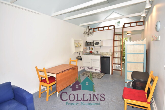 Building Photo - Studio close to downtown Grass Valley