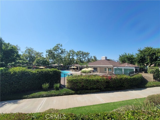 Building Photo - 5155 Thorn Tree Ln