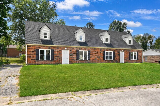 Building Photo - 817 Lancelot Ct