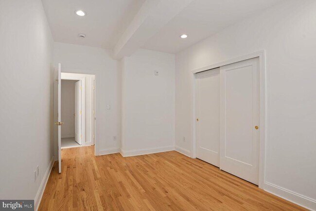 Building Photo - 1351 Wisconsin Ave NW