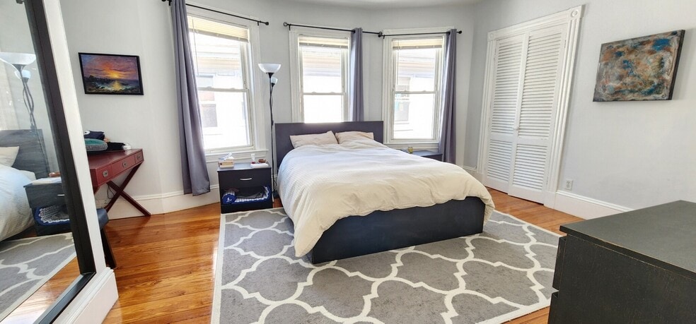 Building Photo - 66 Chestnut St