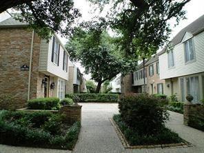 Building Photo - 13070 Trail Hollow Dr