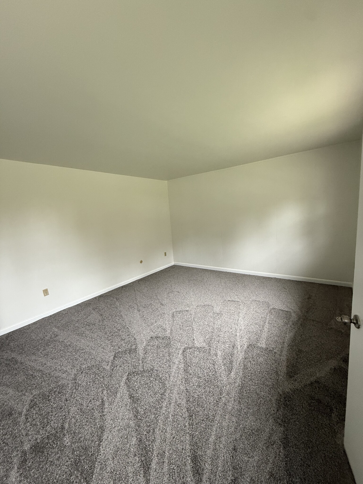 living room - 69 Lindbergh Dr