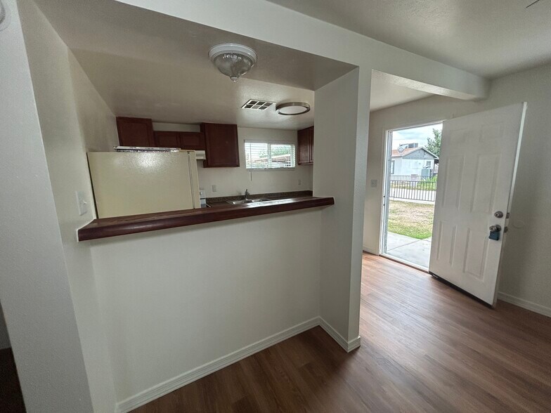 Building Photo - 6739 N 63rd Ave