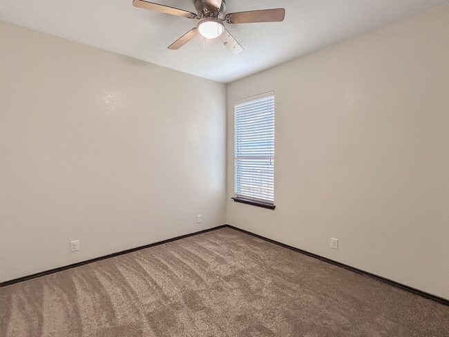 Building Photo - One-Story Home with Office in Bridlewood P...