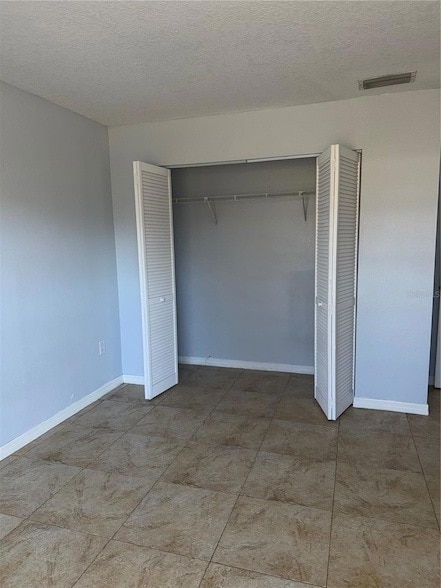 Building Photo - 327 Dundee Dr