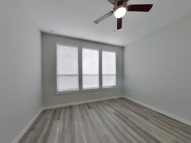 Building Photo - 2350 Cohorn Trl