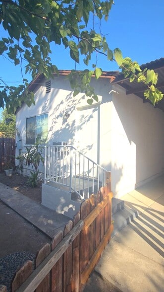 House Entry - 4026 Sterling Way