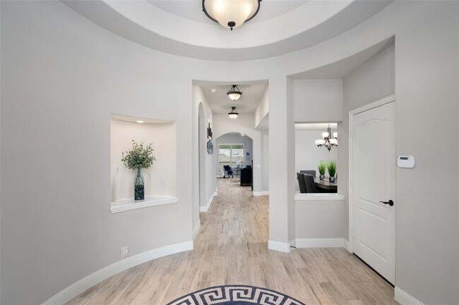 Building Photo - 1324 Thrasher Dr