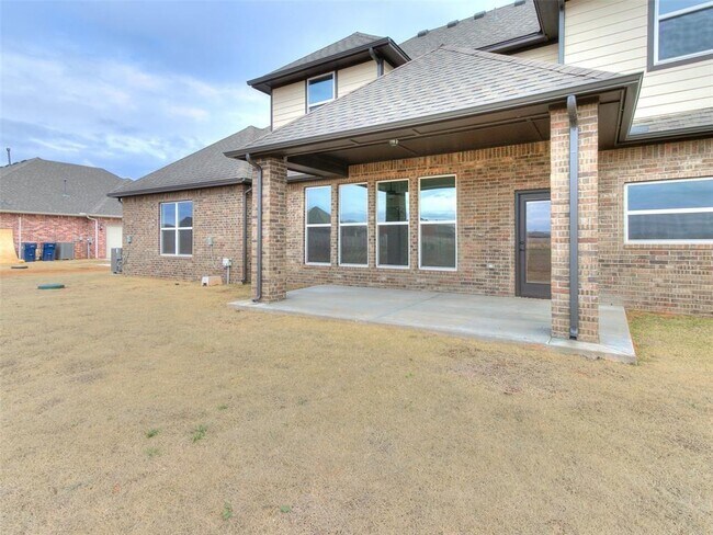 Building Photo - 2817 Bens Cir