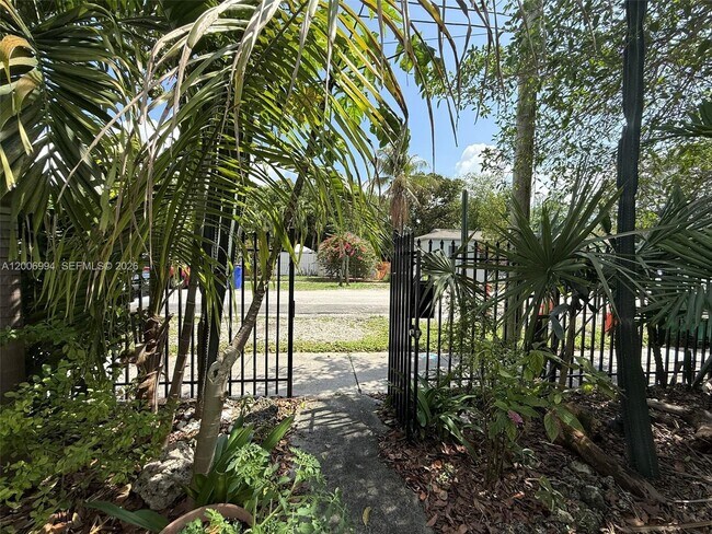 Building Photo - 294 NE 57th St