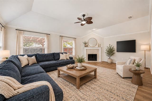 Building Photo - 9109 Azinger Dr