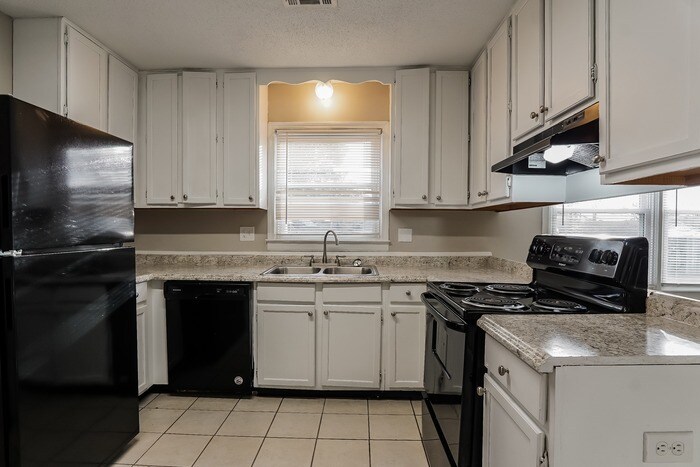 Building Photo - 7517 7th Ave