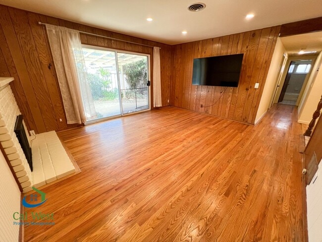 Building Photo - $4595 - Beautiful Single Family Home in Santa Clara