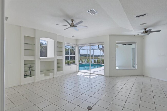 Building Photo - 8501 Park Shore Ln
