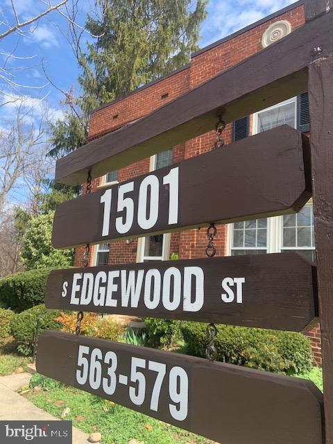 Building Photo - 1501 S Edgewood St
