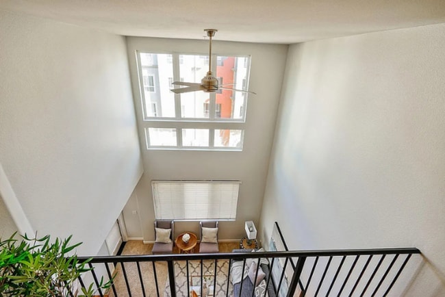 Building Photo - A Cozy Contemporary and Stylish Condo 2BR/...