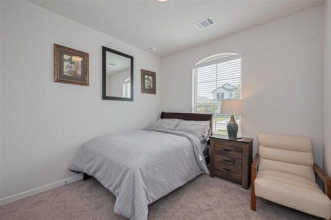 Building Photo - 4910 Tan Briar Dr