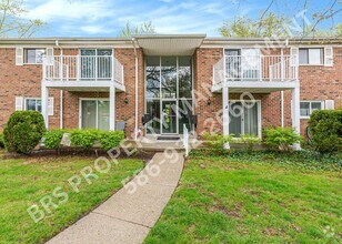 Building Photo - Charming 2-Bedroom Condo in Clinton Twp. –...